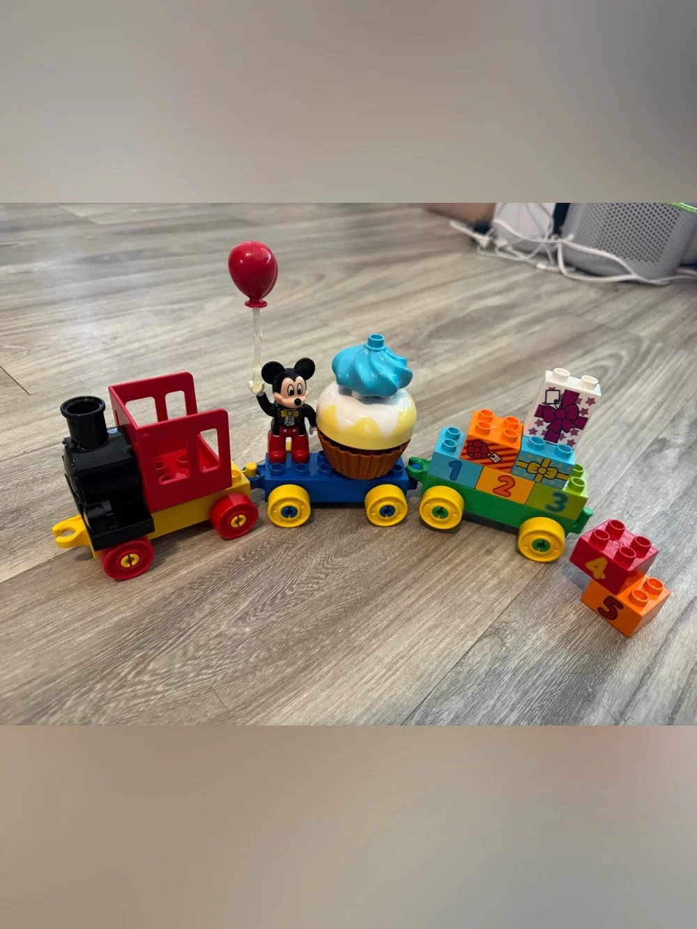LEGO DUPLO Disney Mickey Minnie Mouse House Cafe and Birthday Train Bundle - Picture 6 of 6